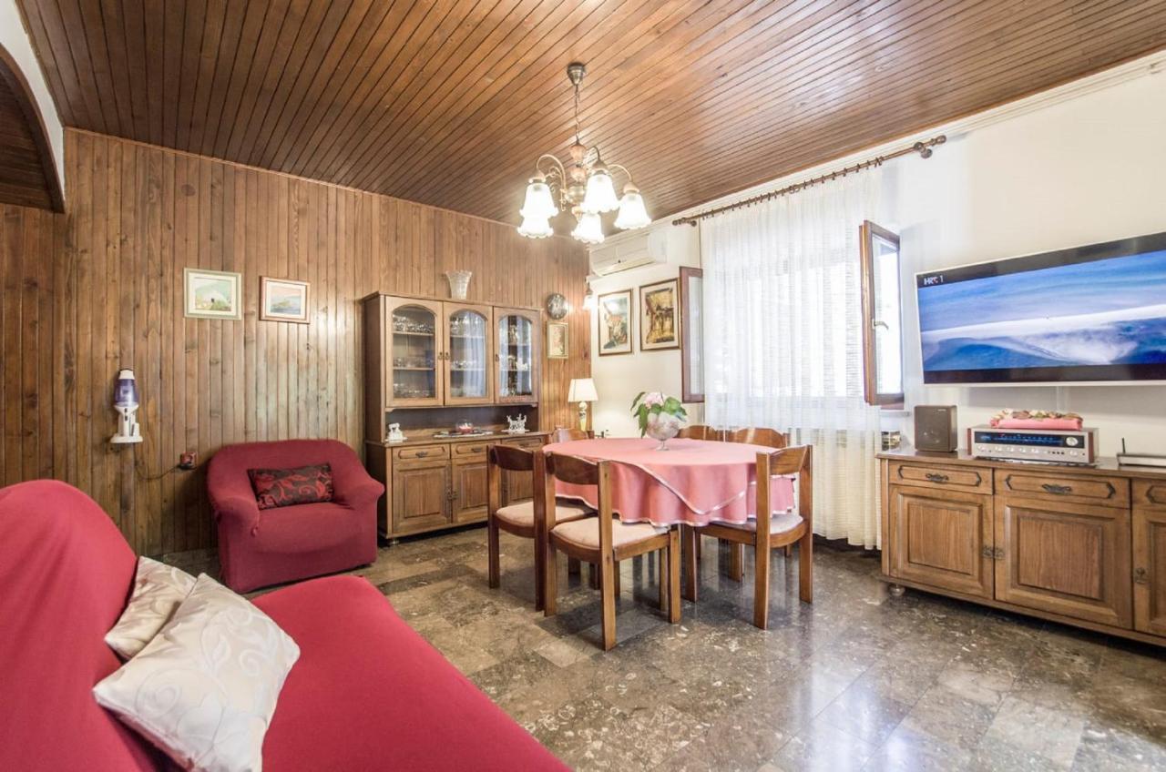 Holiday Home Villa Spilla Selca  Exteriér fotografie